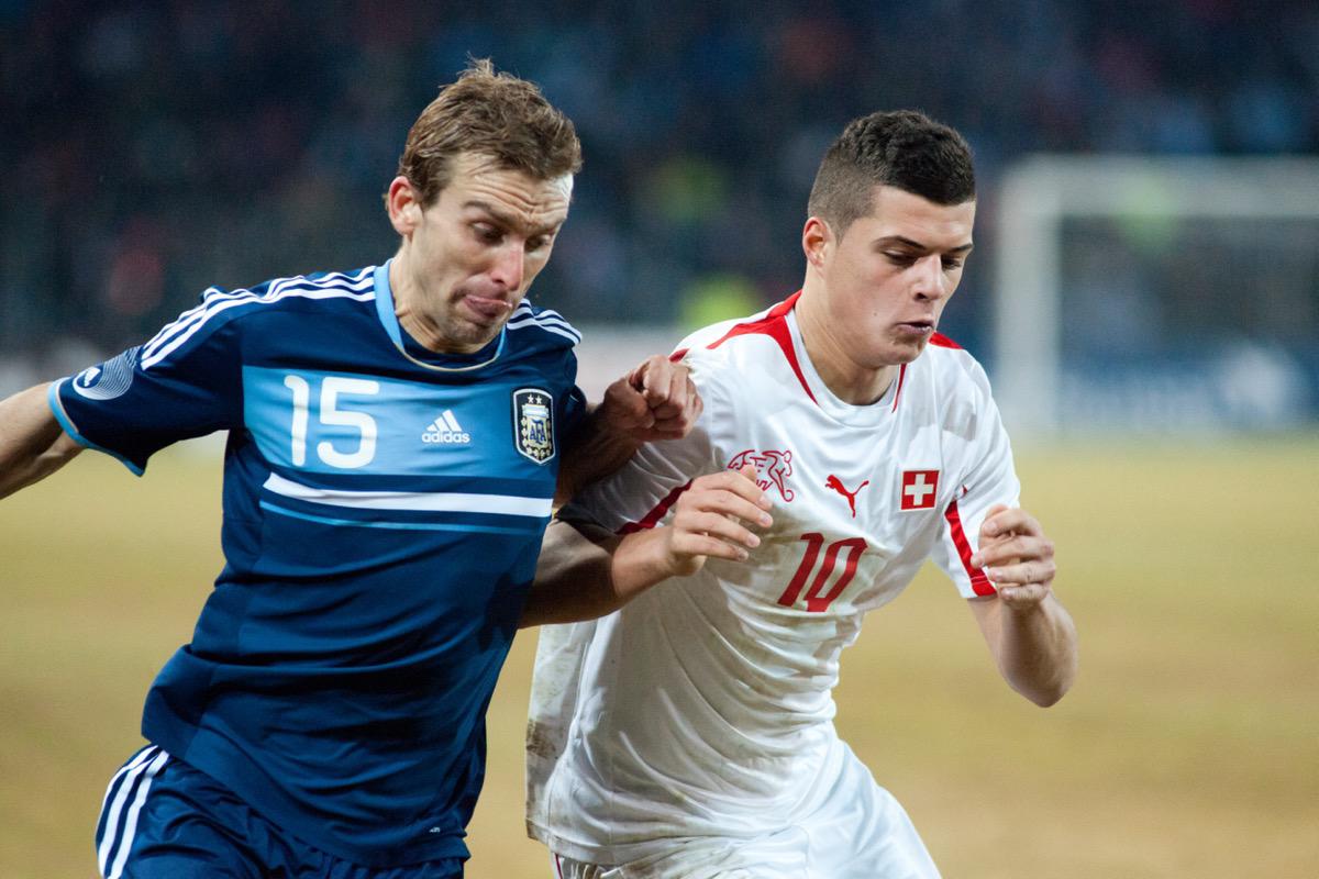 扎卡半场下场:世界杯亮红灯了吗?